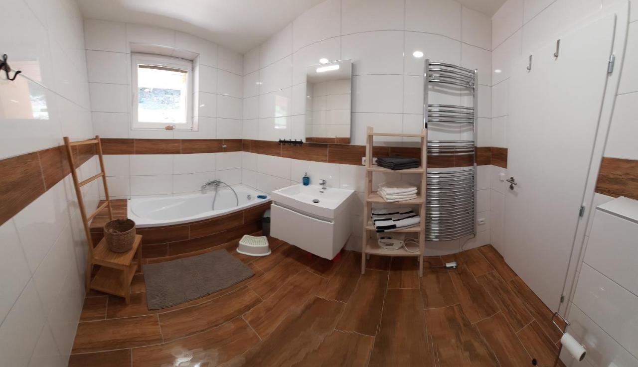 Villa Líšný 105 Zelezny Brod Exterior foto